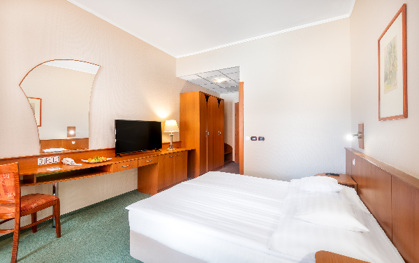 Hotel Aquarell, Standard double room with extra bed
