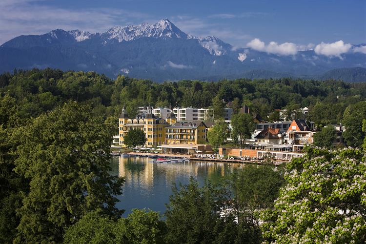 Castle in Velden